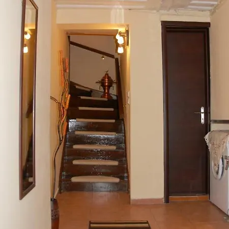 Apartment Theodora *
